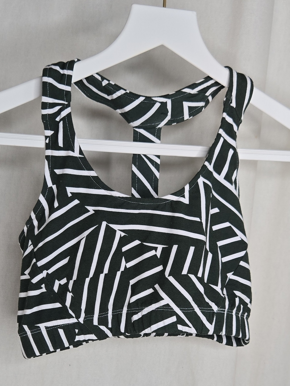 213 To Be Happy Green & White Patterned Workout Bra (S)